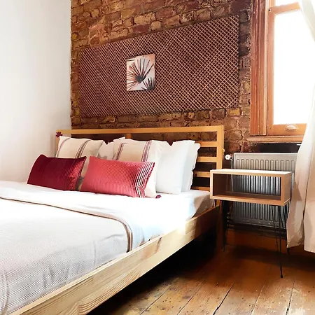 Entire With Amazing Seaview Terrace Near Galata Tower 2*